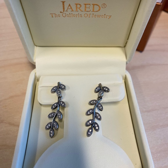 Brand New Sterling Silver “Grape Vine Earrings” - Picture 2 of 4
